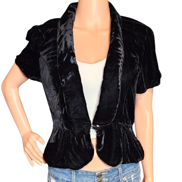 Charlotte Russe Tops - Vtg Y2K Charlotte Russe Whimsigoth Velvet Cropped Blazer Ruched Sleeves Sz L